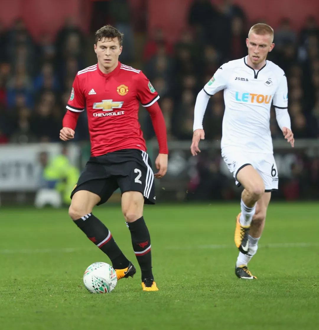 伤病而缺席 伤病而缺席